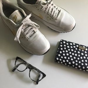 Nike Air Max 90 Ultra 2.0, in bone with gold